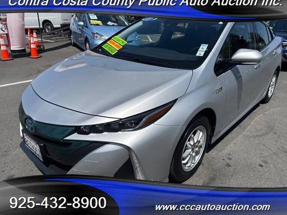 TOYOTA PRIUS PRIME 2017 JTDKARFP8H3064831 image
